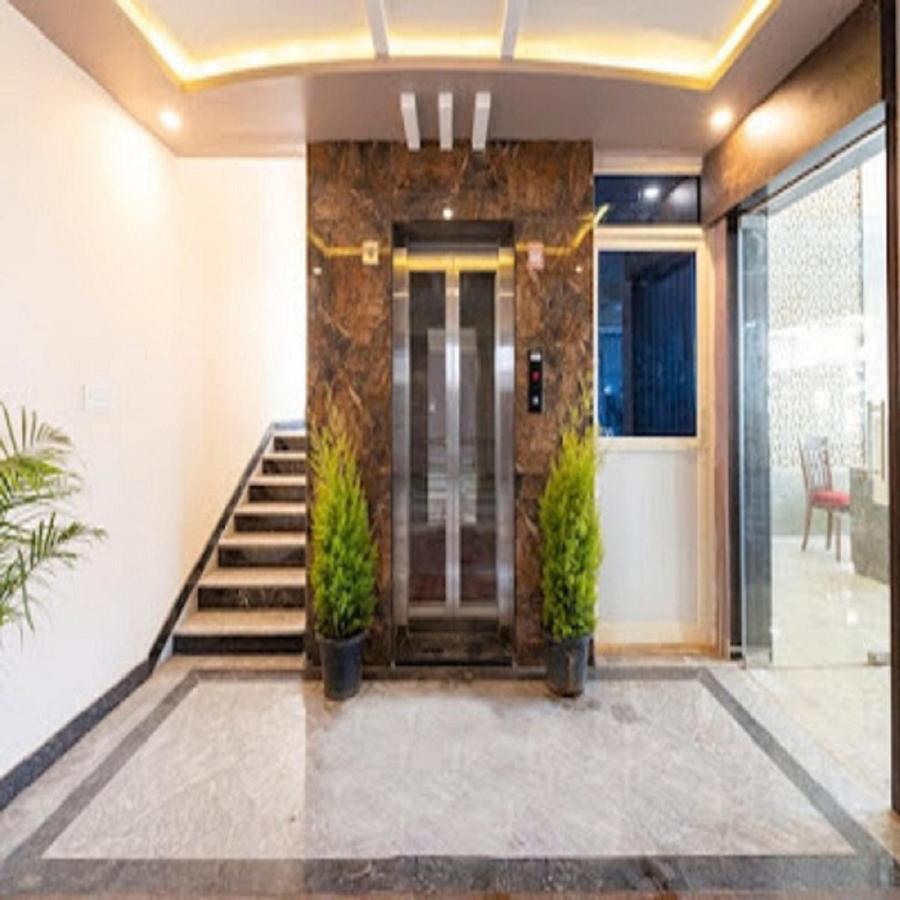 Vovo Hotels Yelahanka Dış mekan fotoğraf