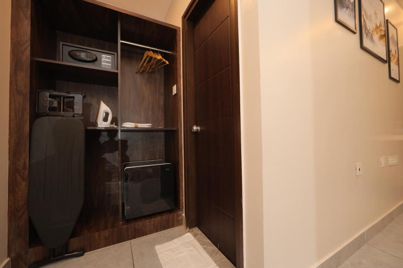 Vovo Hotels Yelahanka Dış mekan fotoğraf
