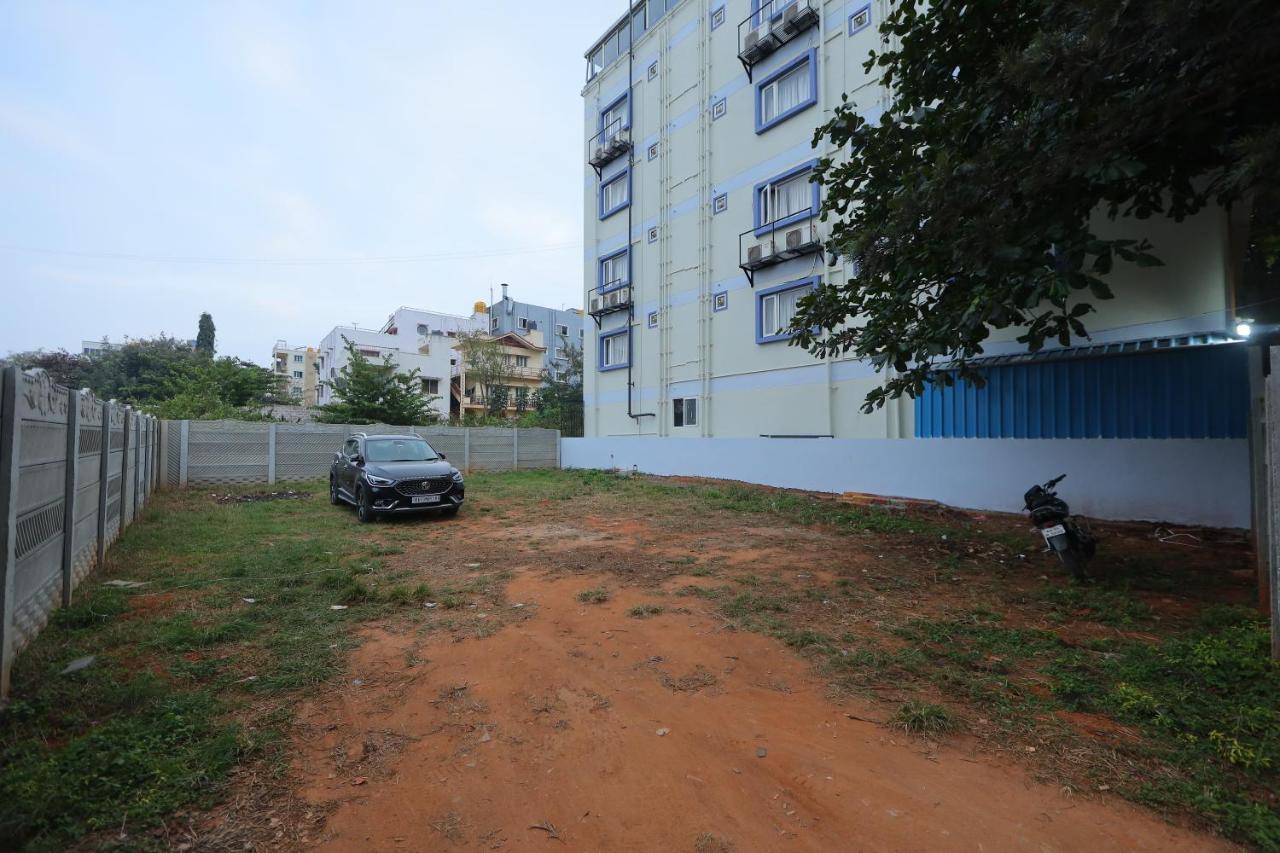 Vovo Hotels Yelahanka Dış mekan fotoğraf