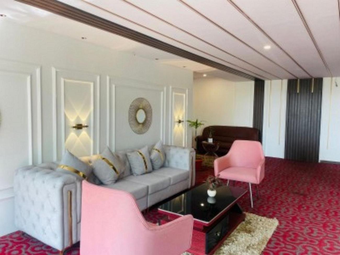 Vovo Hotels Yelahanka Dış mekan fotoğraf