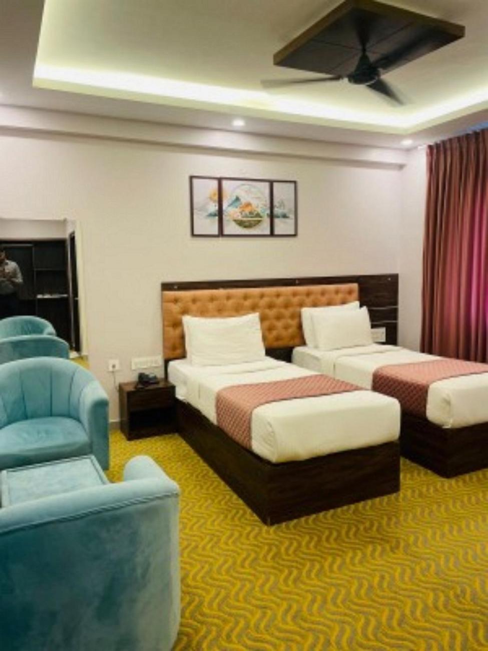 Vovo Hotels Yelahanka Dış mekan fotoğraf