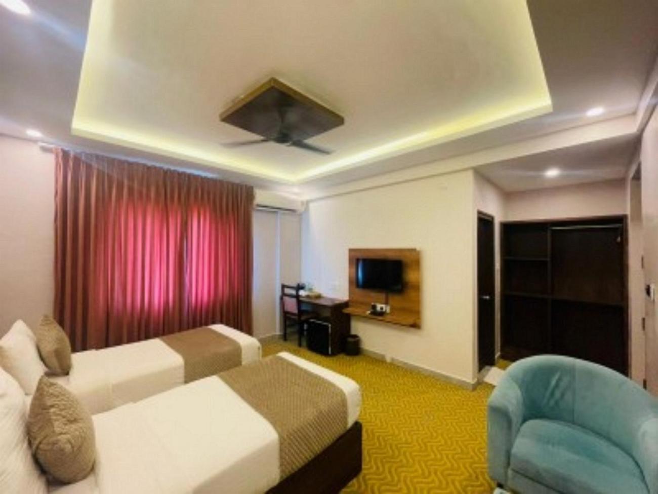 Vovo Hotels Yelahanka Dış mekan fotoğraf
