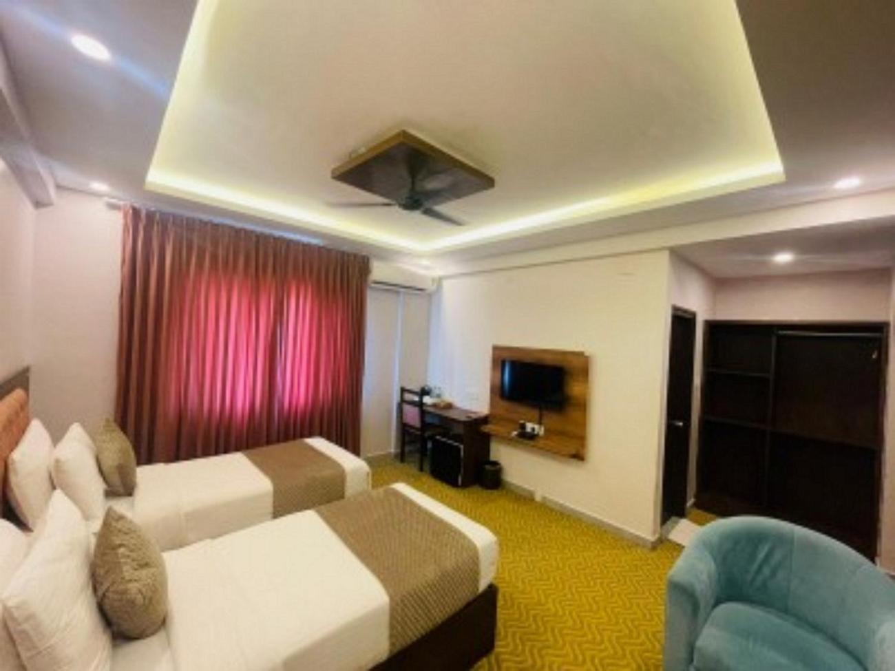 Vovo Hotels Yelahanka Dış mekan fotoğraf