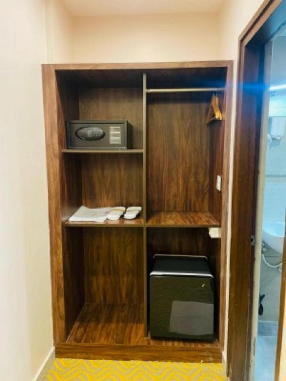 Vovo Hotels Yelahanka Dış mekan fotoğraf