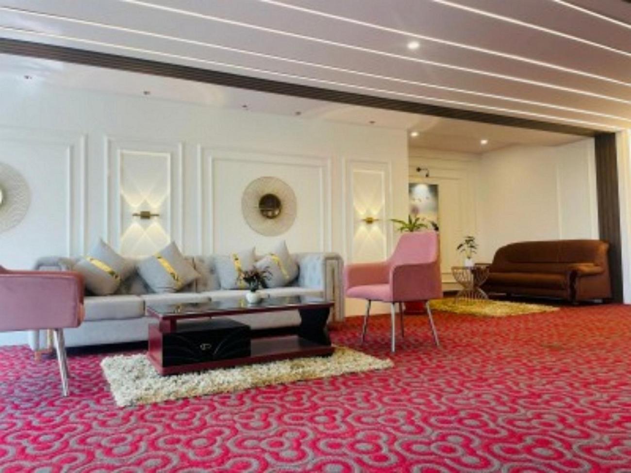 Vovo Hotels Yelahanka Dış mekan fotoğraf