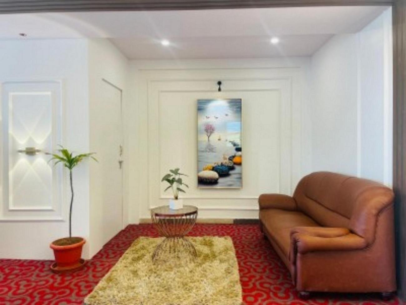 Vovo Hotels Yelahanka Dış mekan fotoğraf