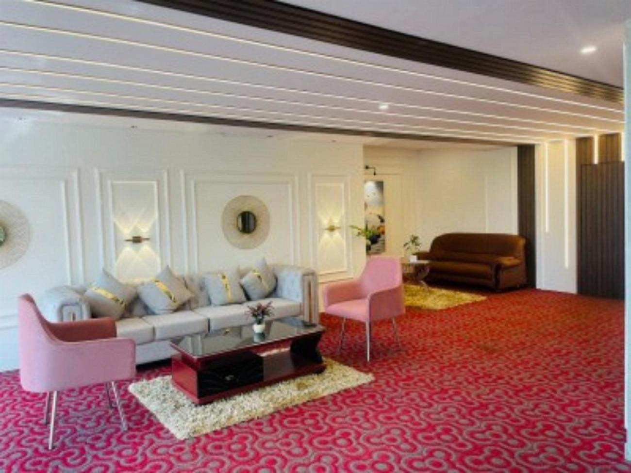Vovo Hotels Yelahanka Dış mekan fotoğraf